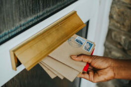 Combien De Temps La Poste Garde Une Lettre Recommand E